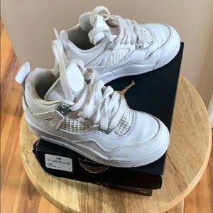 Boys white Jordan’s